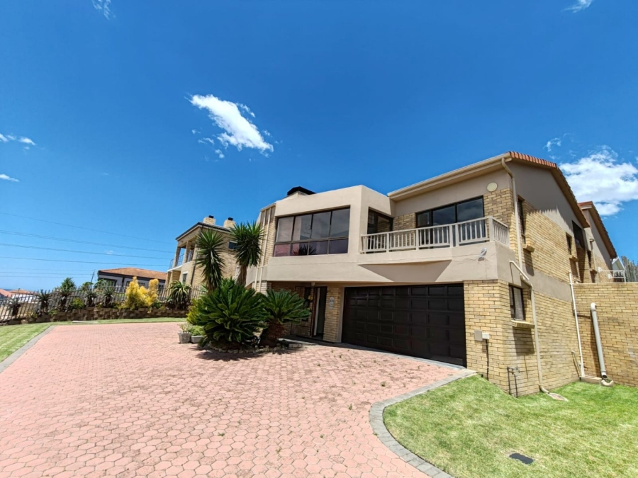 3 Bedroom Property for Sale in Seemeeu Park Western Cape